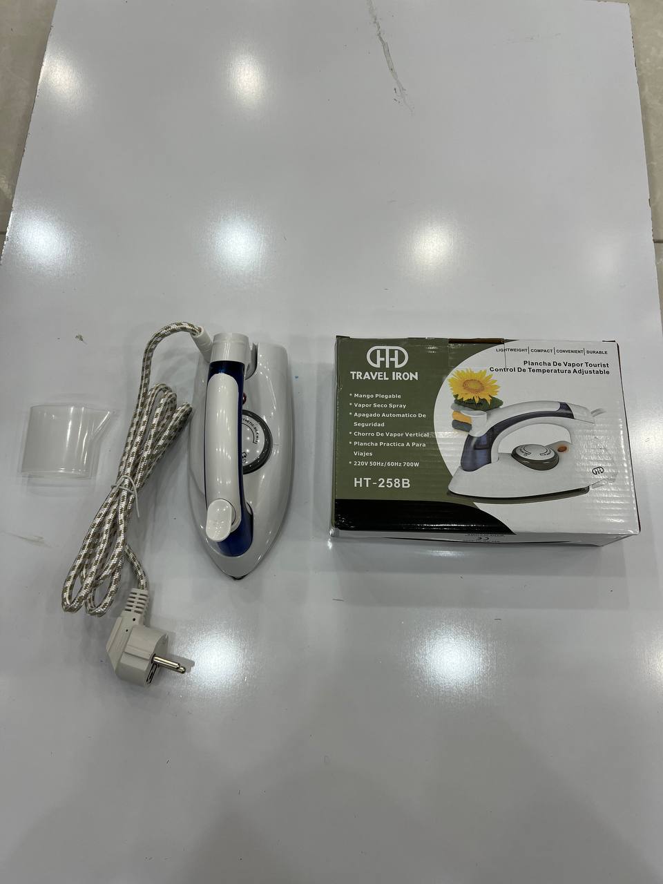 اتو تاشو مسافرتی مدل HT-258B